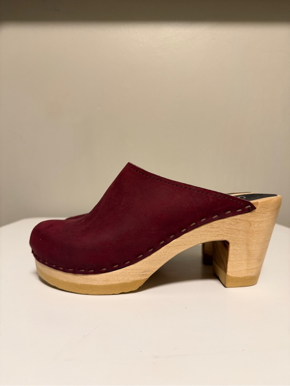 Sven Casual Wine Leather Classic Peep Toe Slip On Women’s EU 38 US 8-8.5